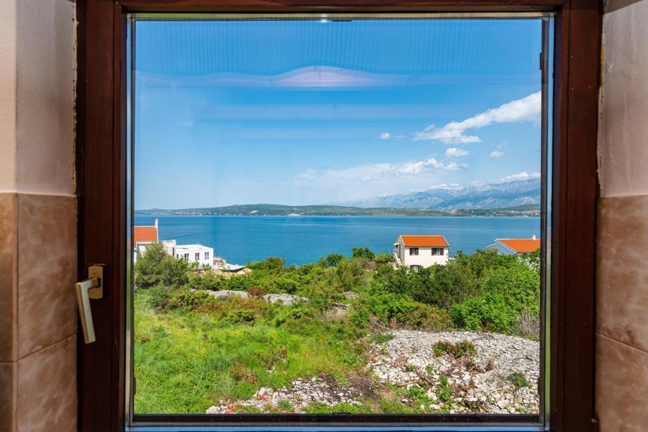 Apartment Sea And Mountain With Pool Novigrad  Oda fotoğraf