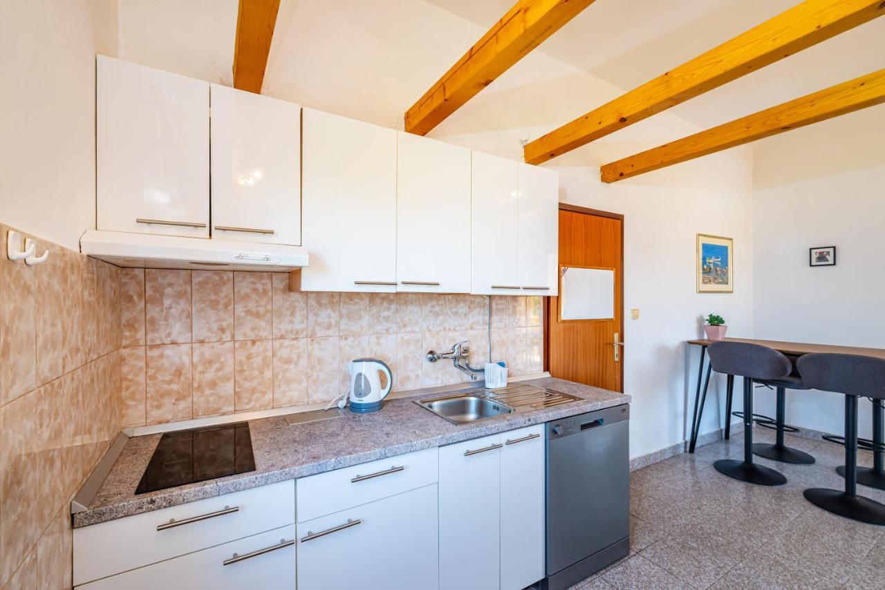 Apartment Sea And Mountain With Pool Novigrad  Dış mekan fotoğraf